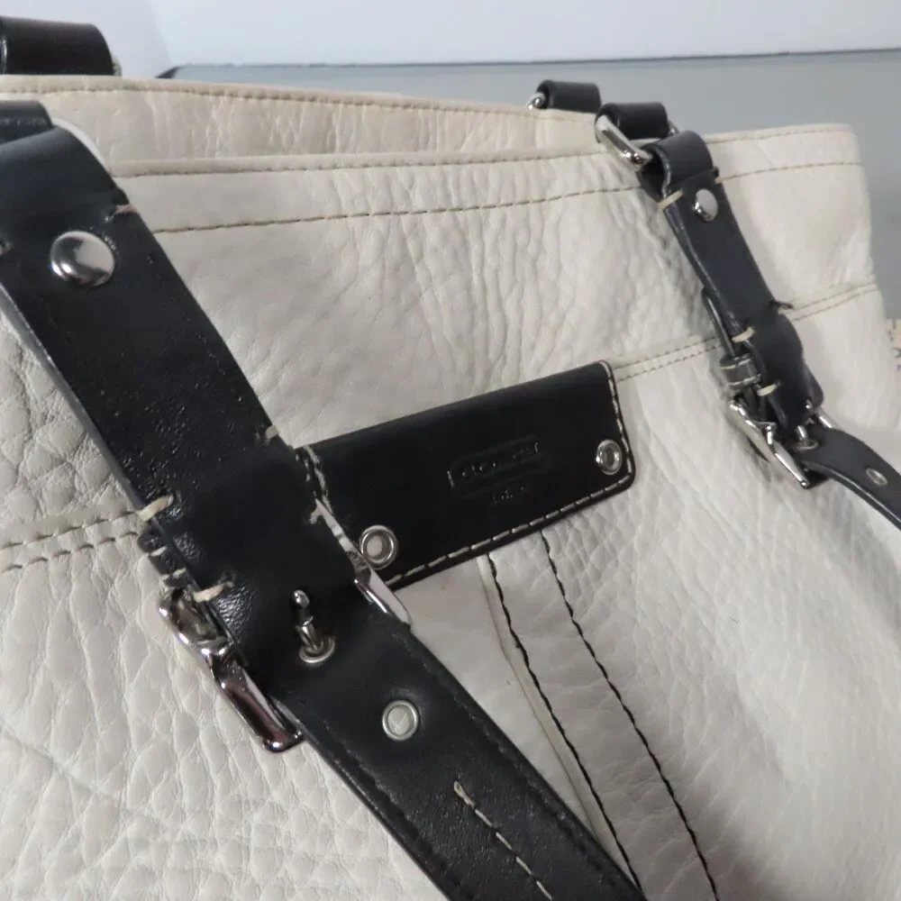 Coach F13089 Cream Leather Soho Tote Bag Black Strap Contrast Stitch Handbag